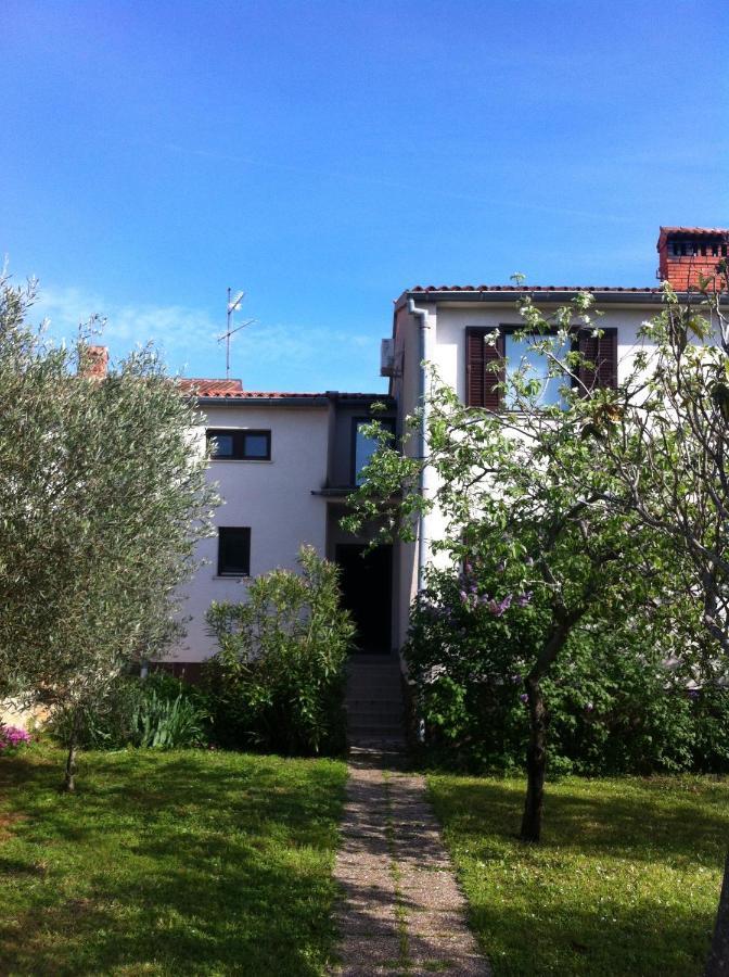 Villa Domus Maria With Swimming Pool And Free Parking à Banjole Extérieur photo